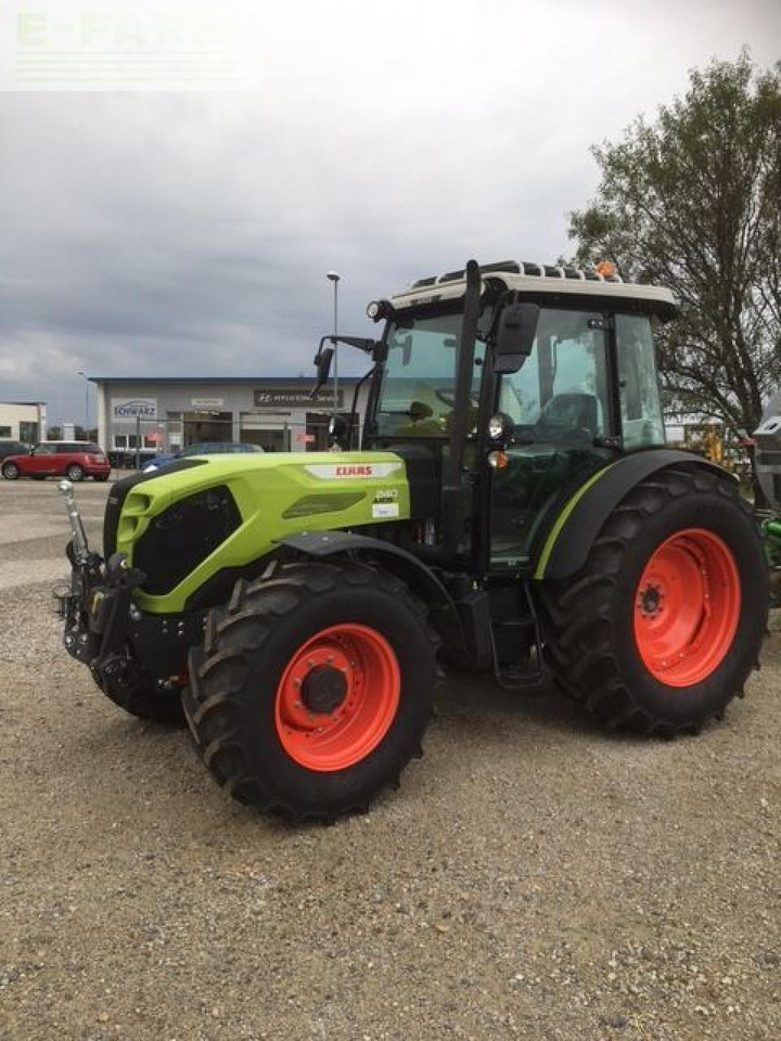 CLAAS axos 240 - Traktors: foto 1 CLAAS axos 240 - Traktors: foto 1