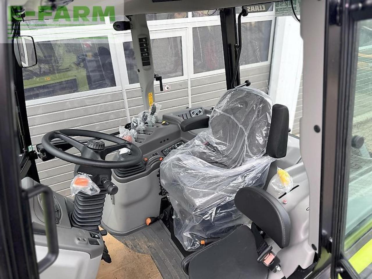 CLAAS axos 240 advanced fl-konsole - Traktors: foto 4 CLAAS axos 240 advanced fl-konsole - Traktors: foto 4
