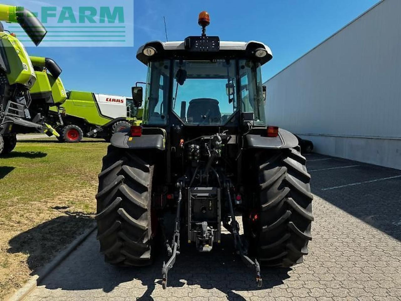 CLAAS axos 240 stage v - Traktors: foto 4 CLAAS axos 240 stage v - Traktors: foto 4