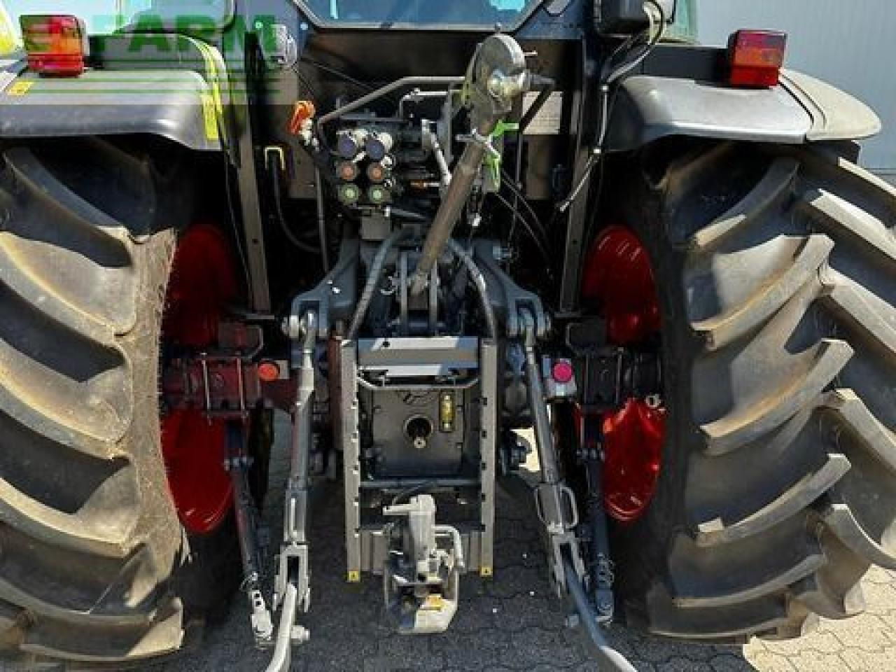 CLAAS axos 240 stage v - Traktors: foto 5 CLAAS axos 240 stage v - Traktors: foto 5