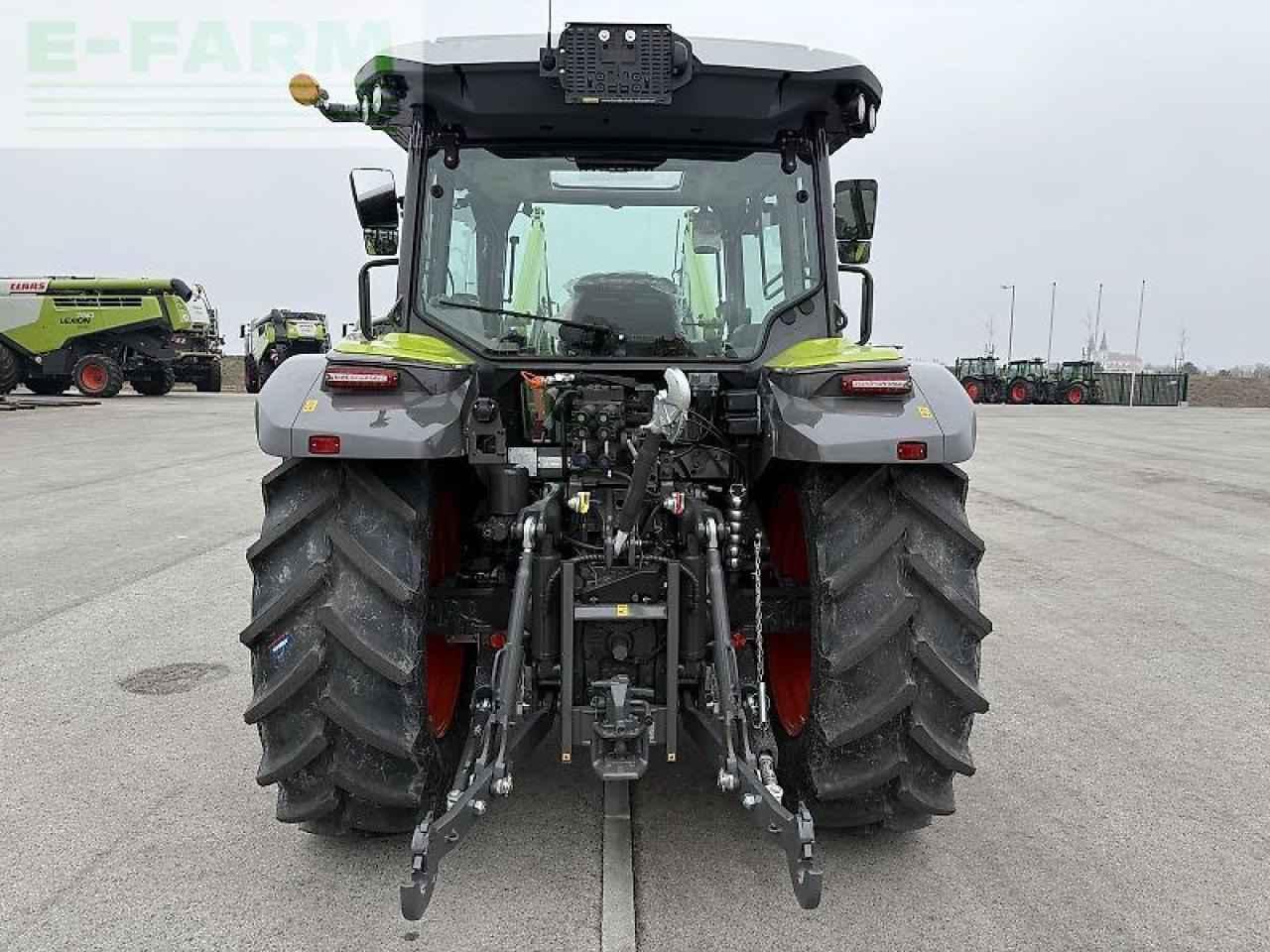 CLAAS axos 3.105 - Traktors: foto 4 CLAAS axos 3.105 - Traktors: foto 4