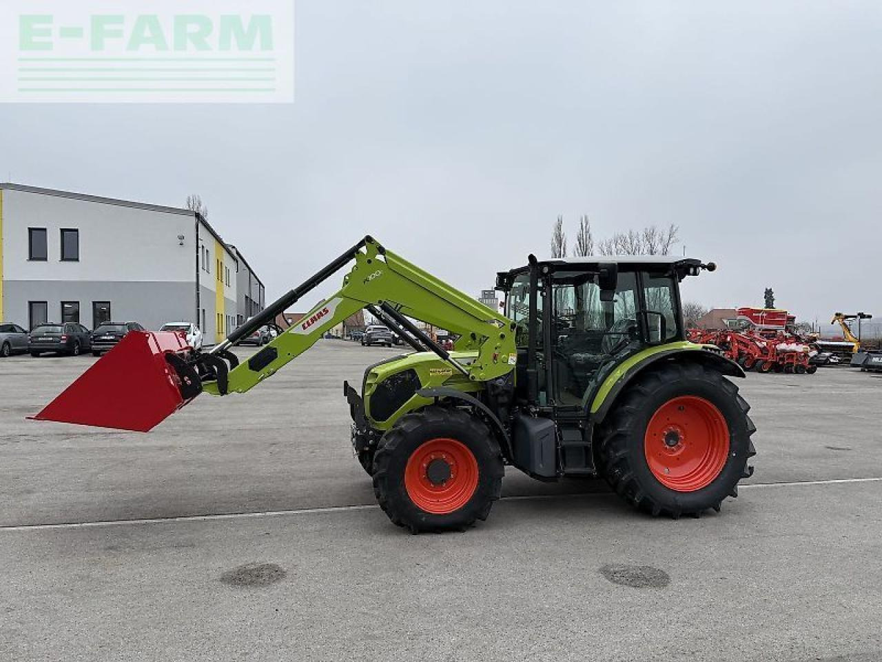 CLAAS axos 3.105 - Traktors: foto 1 CLAAS axos 3.105 - Traktors: foto 1