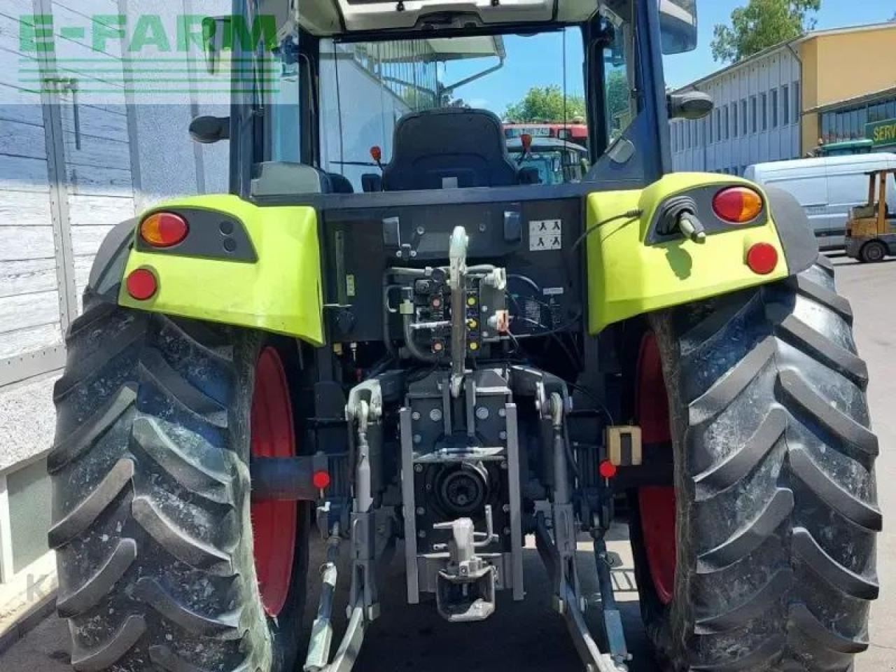CLAAS axos 330 - Traktors: foto 5 CLAAS axos 330 - Traktors: foto 5