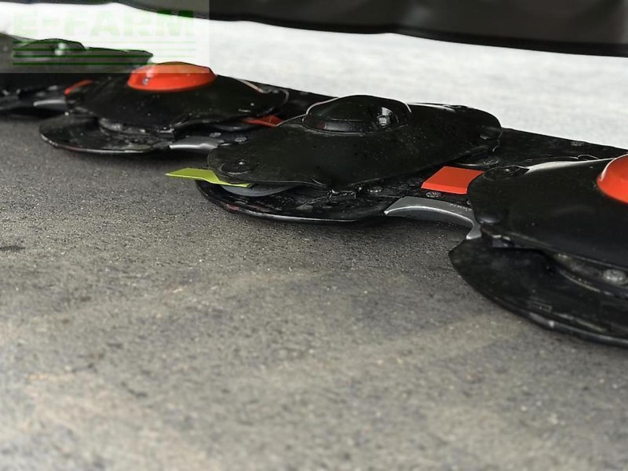 CLAAS disco 8500 trend - Pļāvējs: foto 4 CLAAS disco 8500 trend - Pļāvējs: foto 4