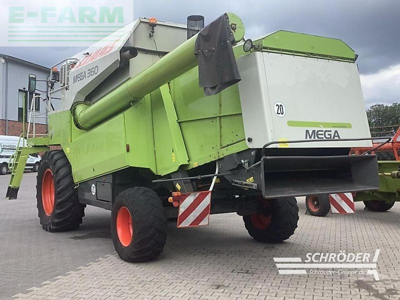 CLAAS dominator 360 mega + c 600 schneidwerk - Labības kombains: foto 3 CLAAS dominator 360 mega + c 600 schneidwerk - Labības kombains: foto 3