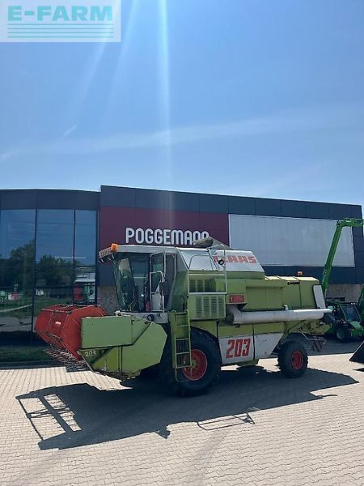 CLAAS dominator 88 - Labības kombains: foto 1 CLAAS dominator 88 - Labības kombains: foto 1