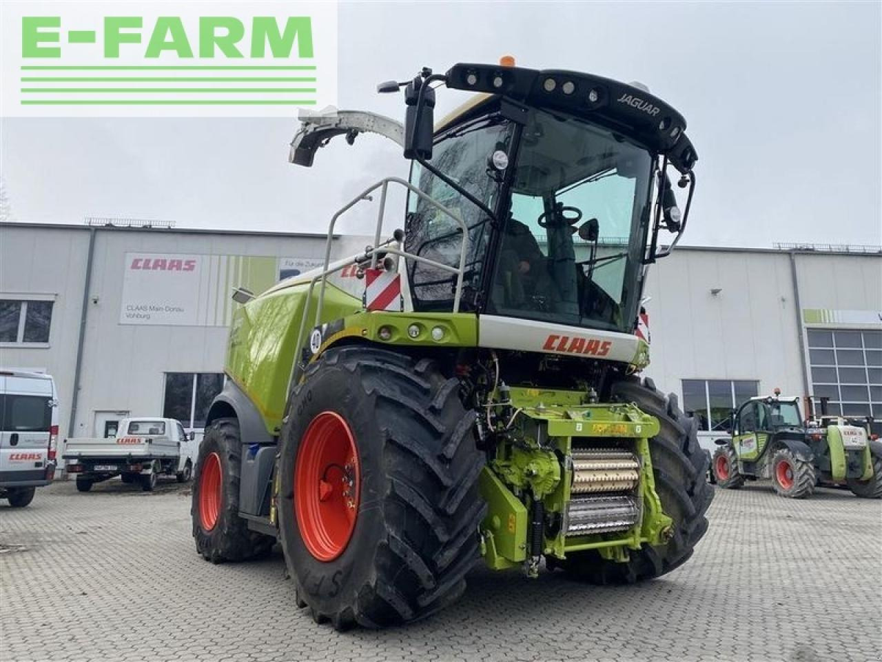 CLAAS jaguar 970 - stage v - Lopbarības kombains: foto 1 CLAAS jaguar 970 - stage v - Lopbarības kombains: foto 1