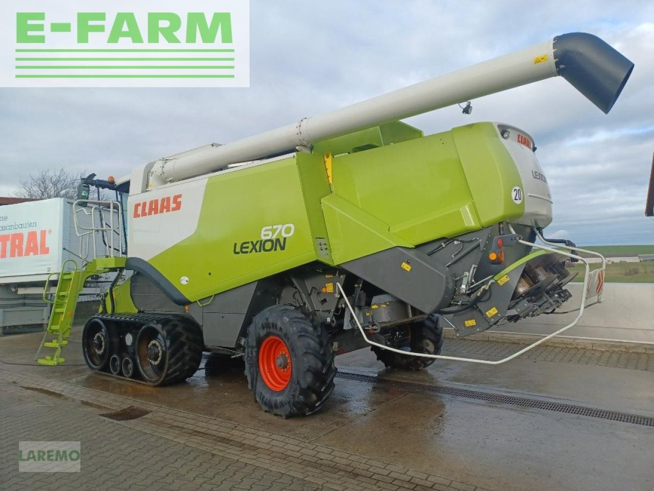 CLAAS lexion 670 tt terratrac v 900 - Labības kombains: foto 2 CLAAS lexion 670 tt terratrac v 900 - Labības kombains: foto 2