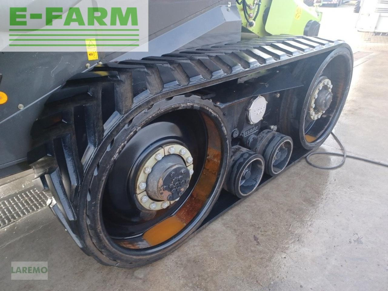 CLAAS lexion 670 tt terratrac v 900 - Labības kombains: foto 5 CLAAS lexion 670 tt terratrac v 900 - Labības kombains: foto 5