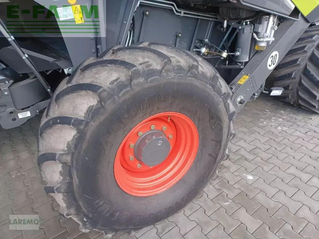 CLAAS lexion 6900 terratrac + vario v 930 - Labības kombains: foto 4 CLAAS lexion 6900 terratrac + vario v 930 - Labības kombains: foto 4