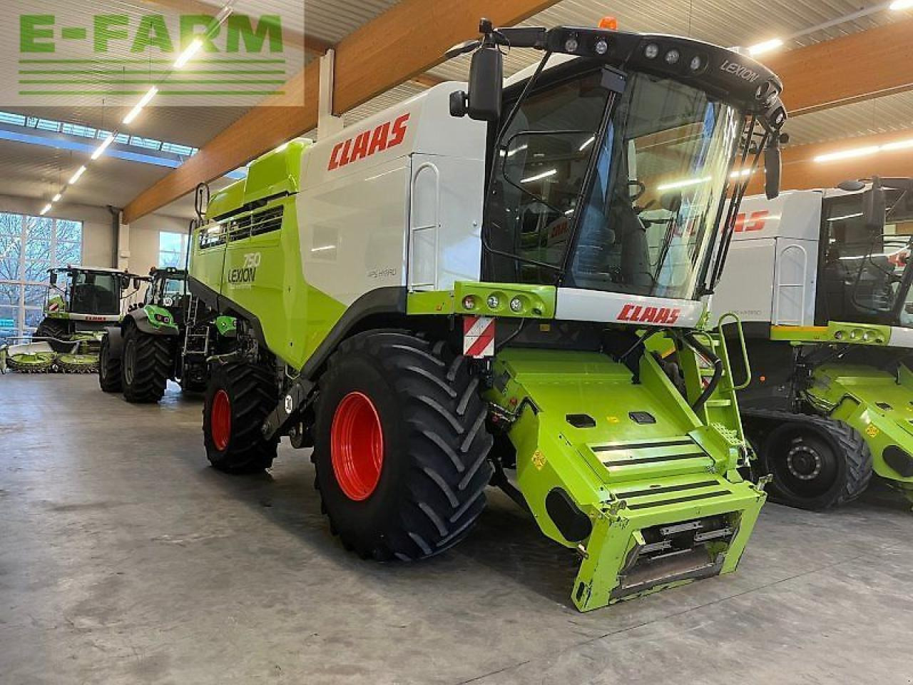 CLAAS lexion 750 - Labības kombains: foto 2 CLAAS lexion 750 - Labības kombains: foto 2