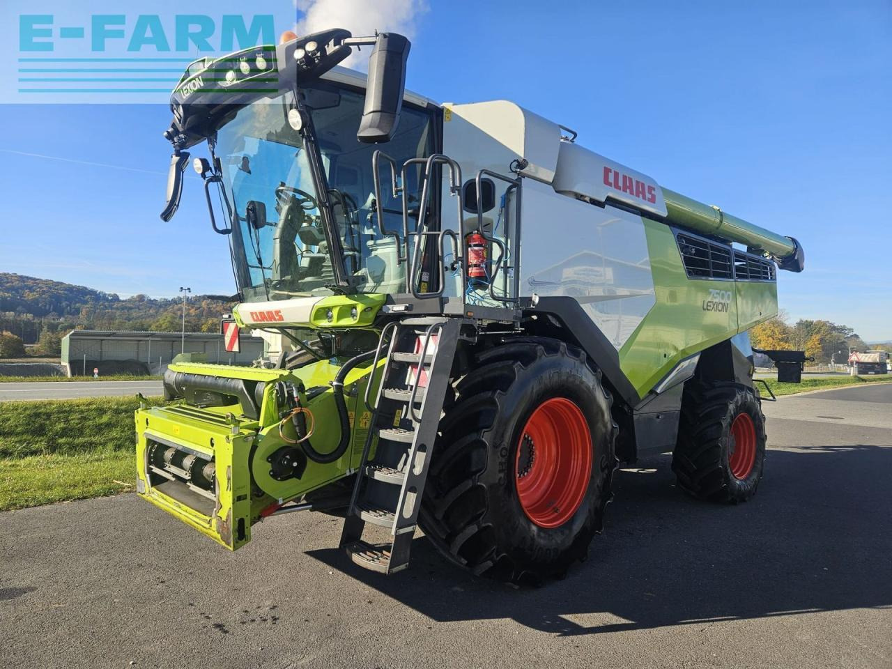 CLAAS lexion 7500 - Labības kombains: foto 1 CLAAS lexion 7500 - Labības kombains: foto 1