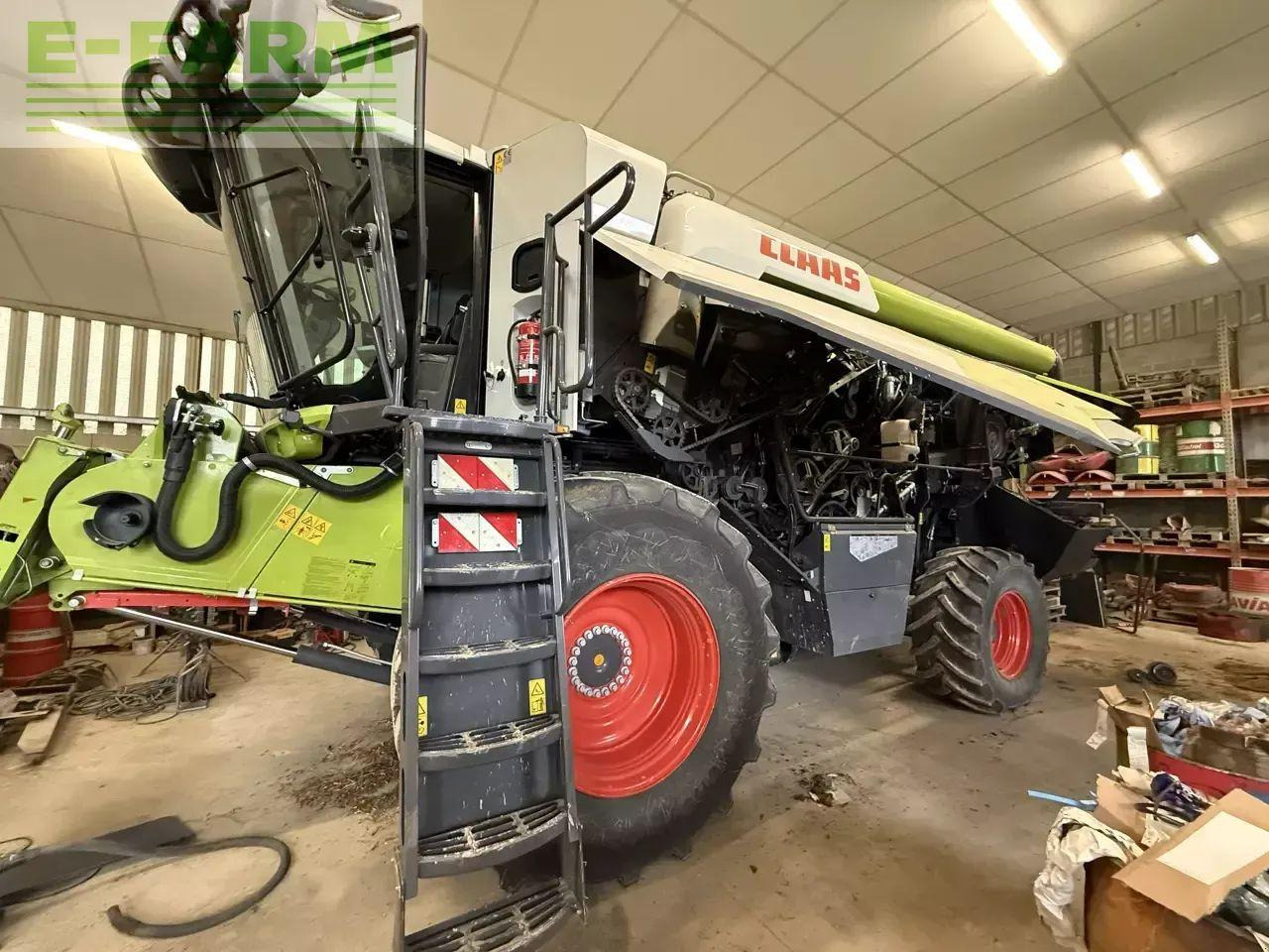 CLAAS lexion 7600 - Labības kombains: foto 1 CLAAS lexion 7600 - Labības kombains: foto 1