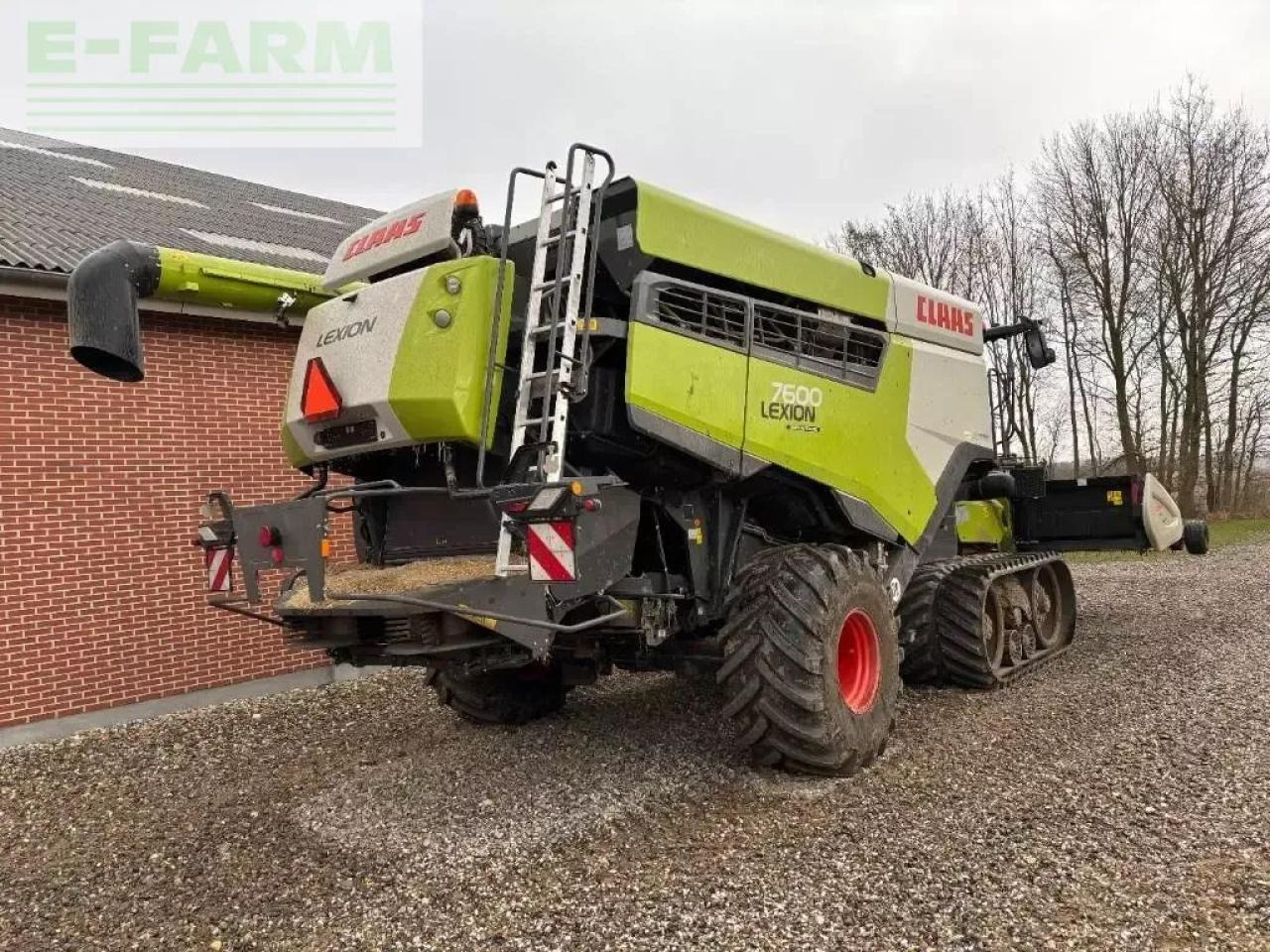 CLAAS lexion 7600 tt 4wd - Labības kombains: foto 4 CLAAS lexion 7600 tt 4wd - Labības kombains: foto 4