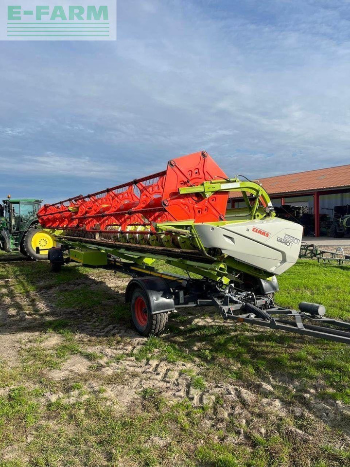 Labības kombains CLAAS lexion 8700 tt: foto 18 Labības kombains CLAAS lexion 8700 tt: foto 18