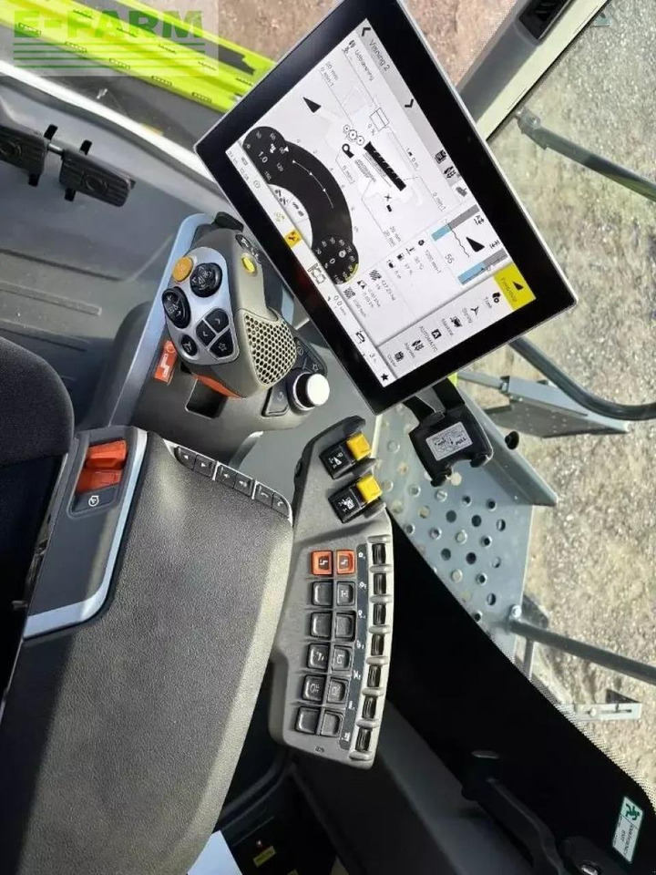 Labības kombains CLAAS lexion 8800 4wd: foto 15 Labības kombains CLAAS lexion 8800 4wd: foto 15