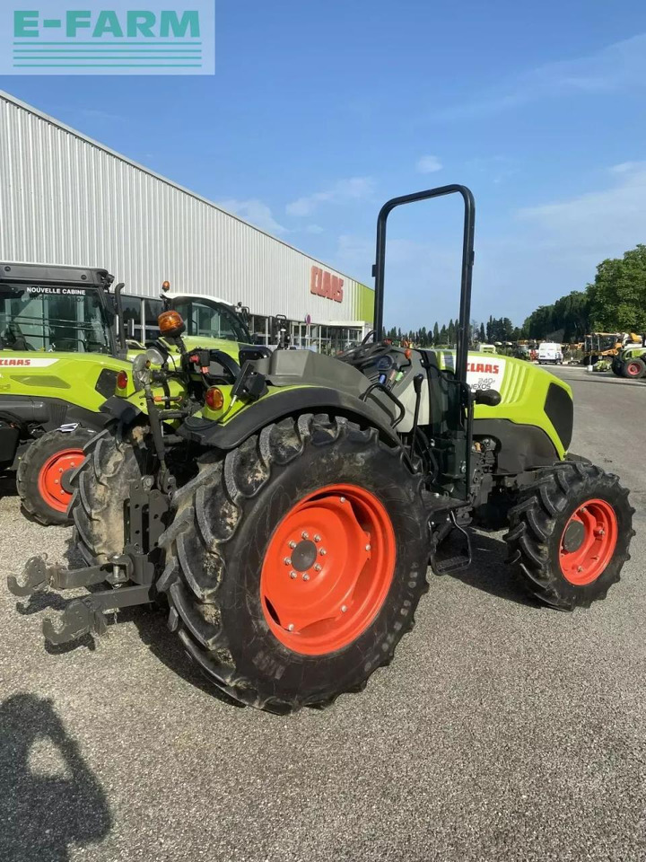 CLAAS nexos 240 f arceau 4rm - Traktors: foto 3 CLAAS nexos 240 f arceau 4rm - Traktors: foto 3