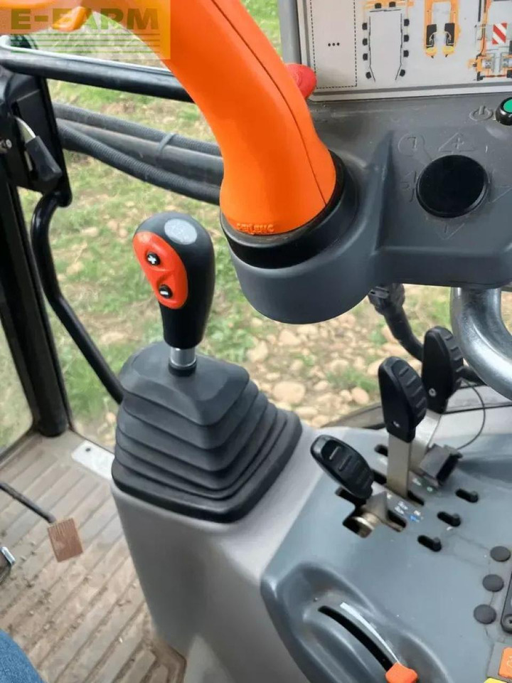 CLAAS nexos 240 m tradition - Traktors: foto 5 CLAAS nexos 240 m tradition - Traktors: foto 5