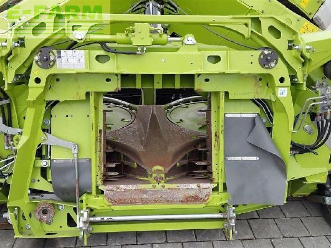 CLAAS orbis 900 - Lopbarības kombaina papildaprīkojums: foto 5 CLAAS orbis 900 - Lopbarības kombaina papildaprīkojums: foto 5