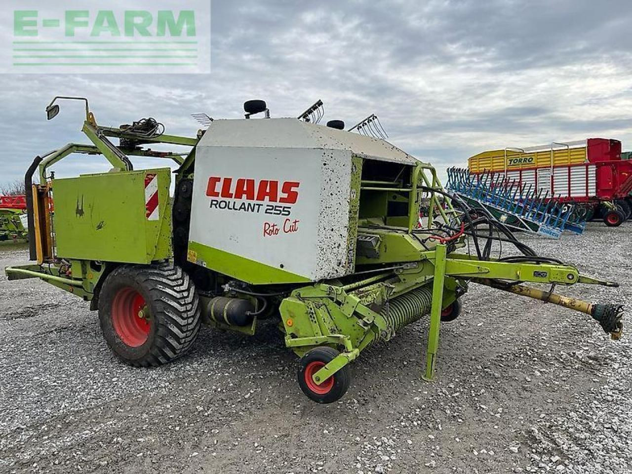 CLAAS rollant 255 rc uniwrap - Kīpu prese: foto 1 CLAAS rollant 255 rc uniwrap - Kīpu prese: foto 1