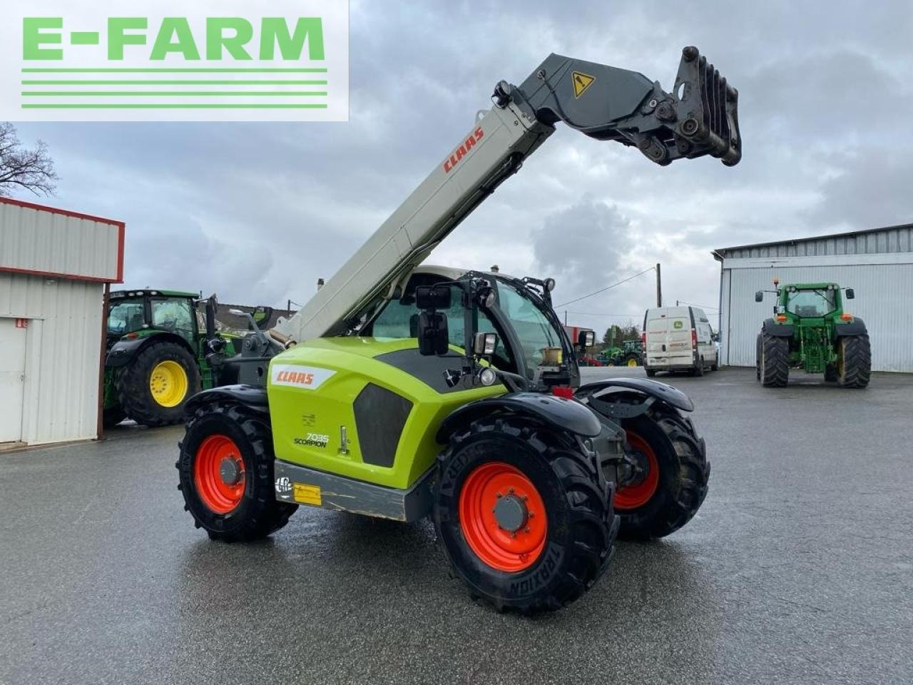 CLAAS scorpion 7035 destockage - Teleskopiskais iekrāvējs: foto 1 CLAAS scorpion 7035 destockage - Teleskopiskais iekrāvējs: foto 1