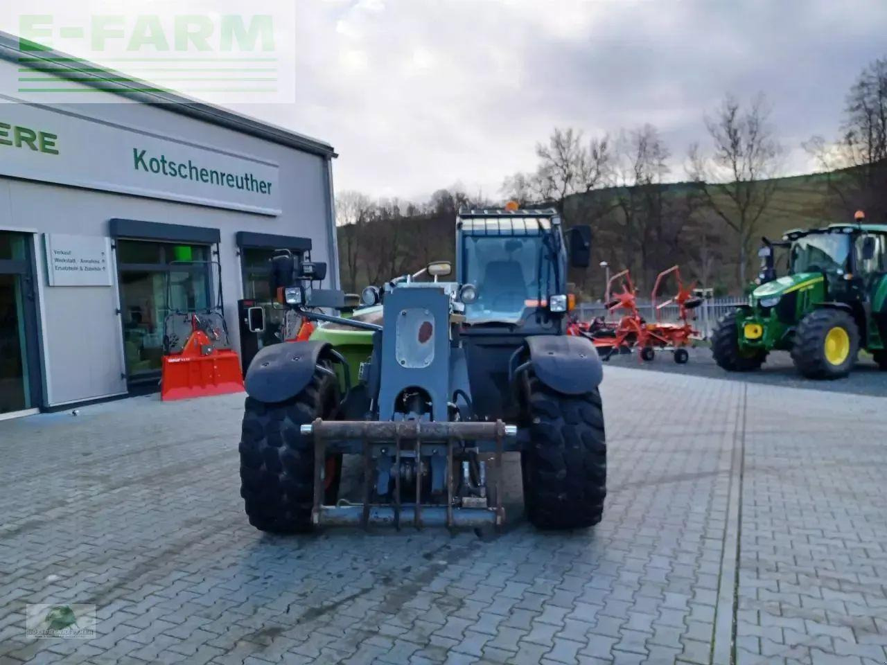 CLAAS scorpion 9040 varipower - Teleskopiskais iekrāvējs: foto 2 CLAAS scorpion 9040 varipower - Teleskopiskais iekrāvējs: foto 2