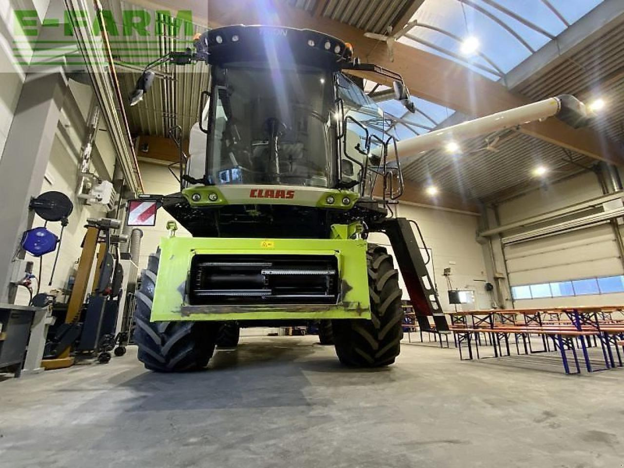 CLAAS trion 520 mit vario 560 - Labības kombains: foto 3 CLAAS trion 520 mit vario 560 - Labības kombains: foto 3