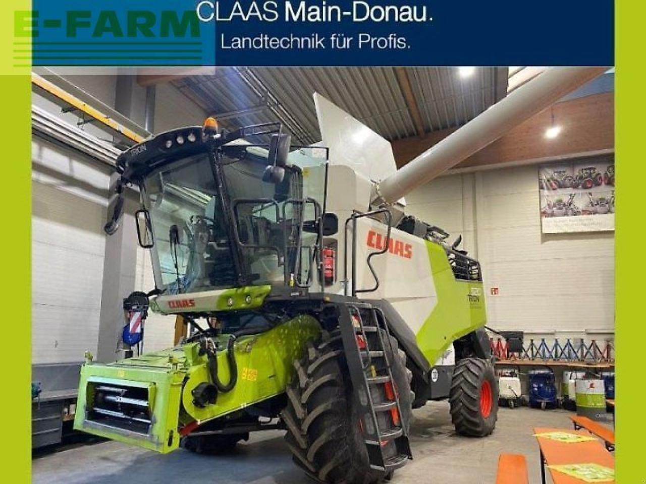 CLAAS trion 520 mit vario 560 - Labības kombains: foto 1 CLAAS trion 520 mit vario 560 - Labības kombains: foto 1