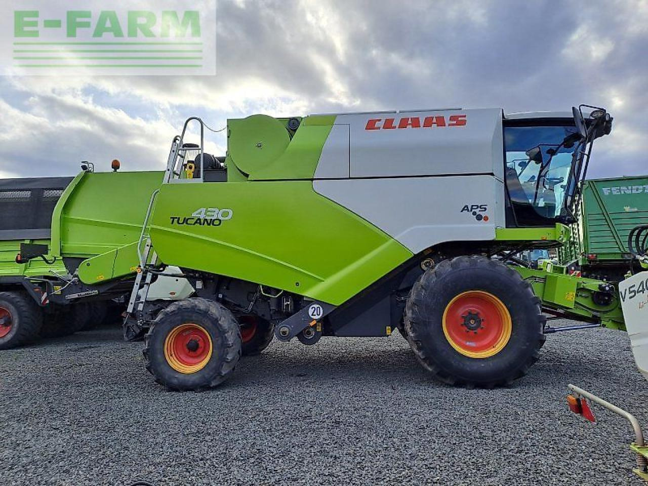 CLAAS tucano 430 - Labības kombains: foto 4 CLAAS tucano 430 - Labības kombains: foto 4