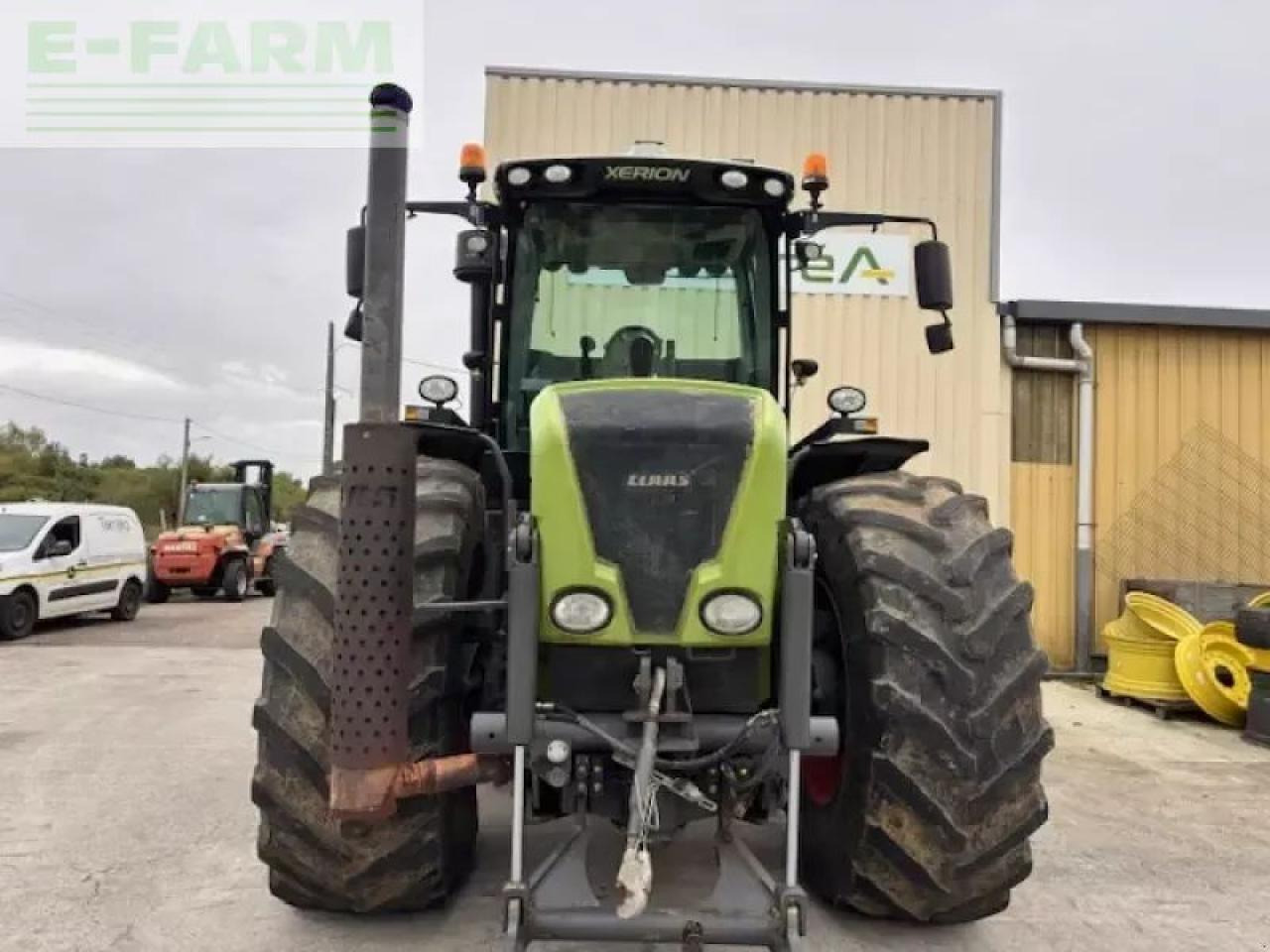 CLAAS xerion 3300 - Traktors: foto 3 CLAAS xerion 3300 - Traktors: foto 3