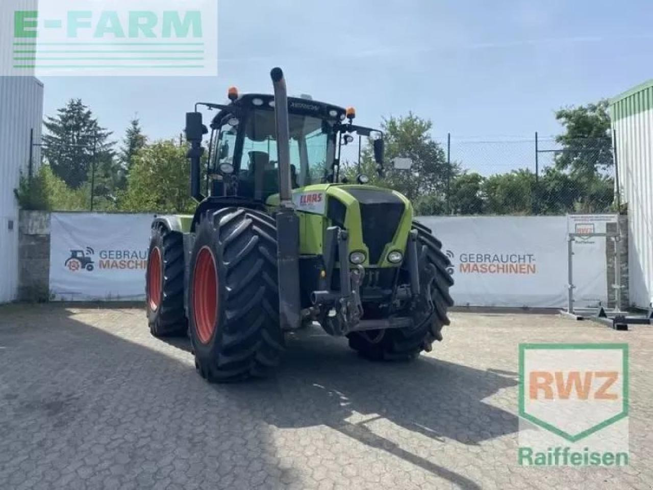 CLAAS xerion 3300 trac vc TRAC VC - Traktors: foto 1 CLAAS xerion 3300 trac vc TRAC VC - Traktors: foto 1