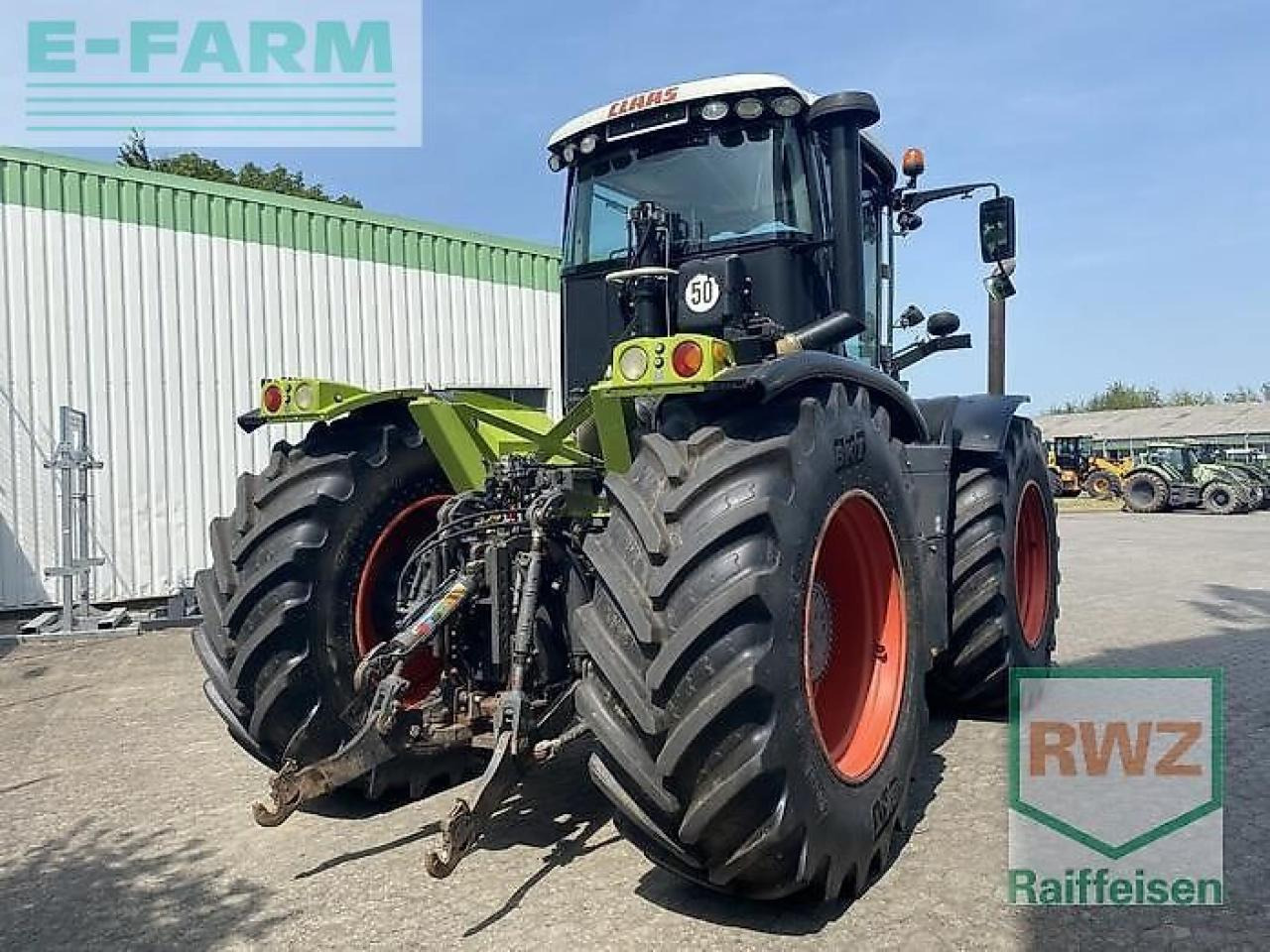 CLAAS xerion 3300 trac vc TRAC VC - Traktors: foto 2 CLAAS xerion 3300 trac vc TRAC VC - Traktors: foto 2
