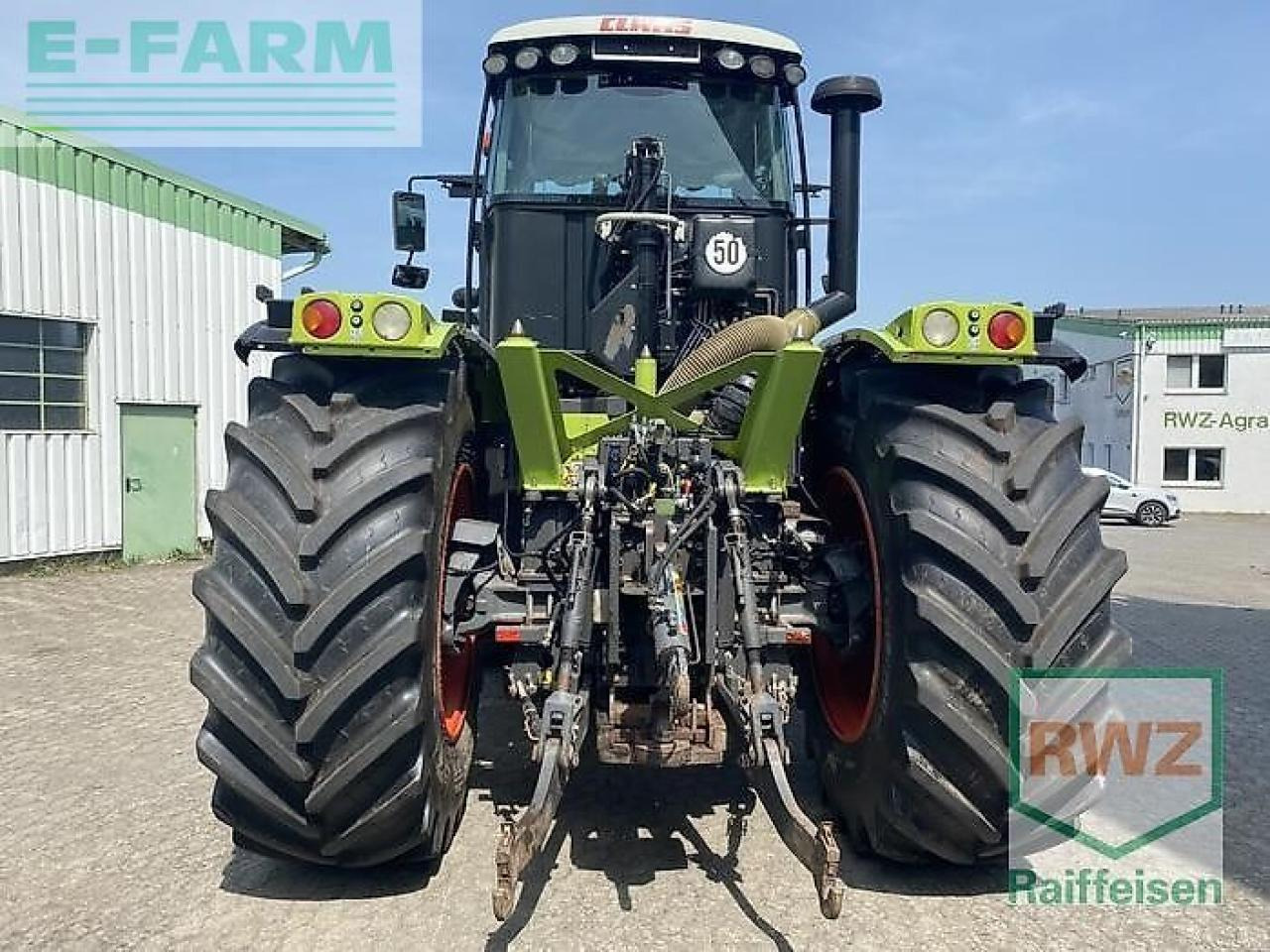 CLAAS xerion 3300 trac vc TRAC VC - Traktors: foto 3 CLAAS xerion 3300 trac vc TRAC VC - Traktors: foto 3