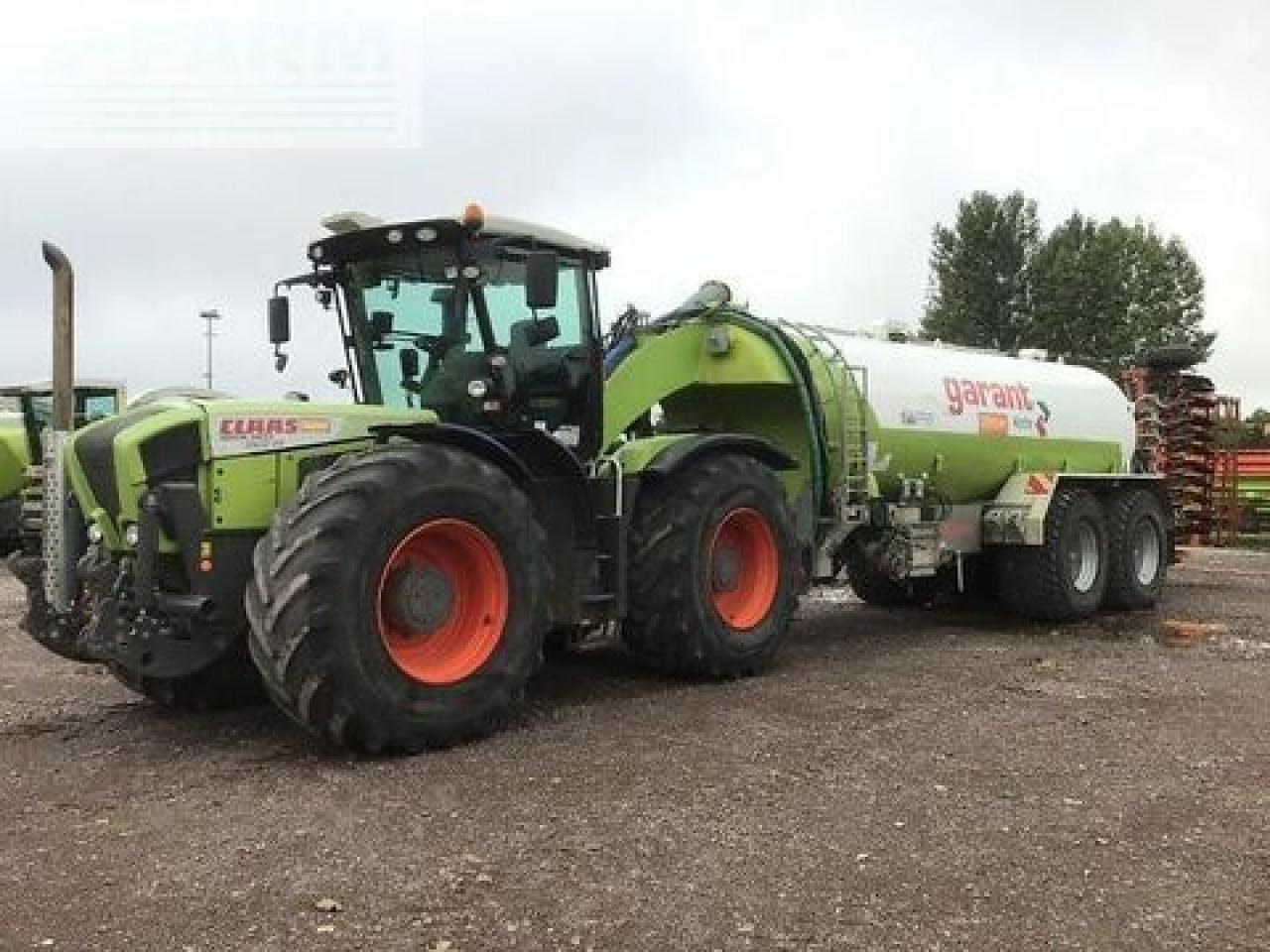 CLAAS xerion 3800 trac vc TRAC VC - Traktors: foto 1 CLAAS xerion 3800 trac vc TRAC VC - Traktors: foto 1