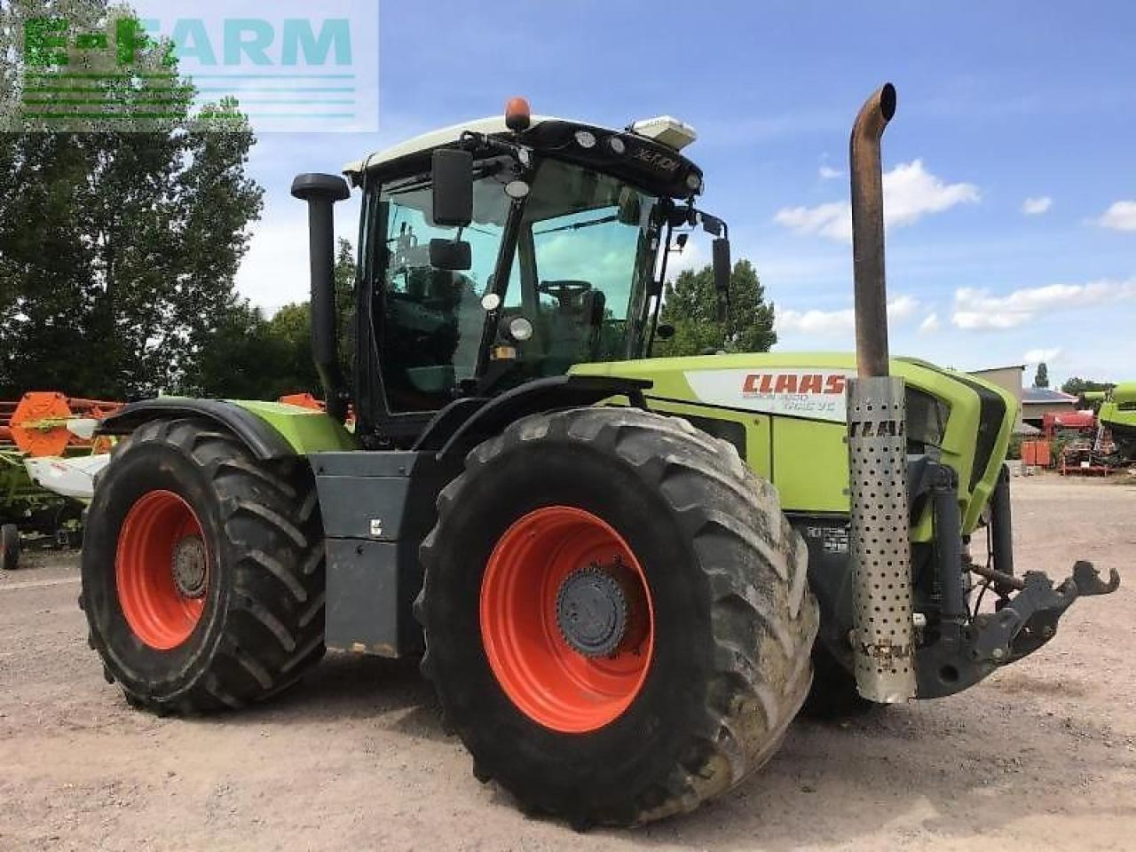 CLAAS xerion 3800 trac vc TRAC VC - Traktors: foto 2 CLAAS xerion 3800 trac vc TRAC VC - Traktors: foto 2