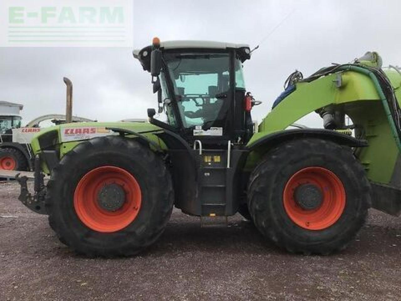 CLAAS xerion 3800 trac vc TRAC VC - Traktors: foto 4 CLAAS xerion 3800 trac vc TRAC VC - Traktors: foto 4