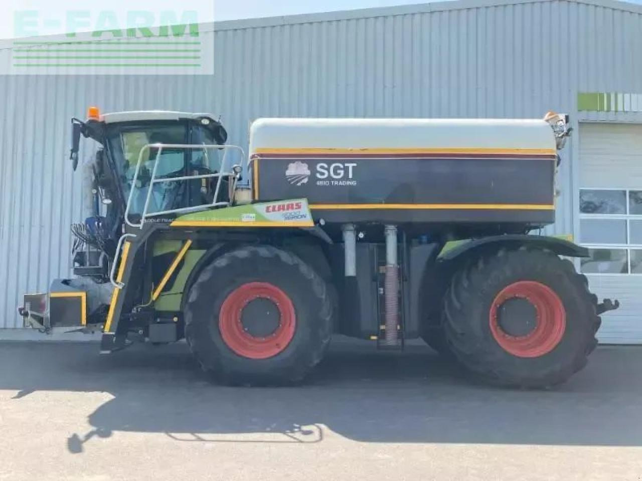 CLAAS xerion 4000 saddle trac SADDLE TRAC - Traktors: foto 4 CLAAS xerion 4000 saddle trac SADDLE TRAC - Traktors: foto 4