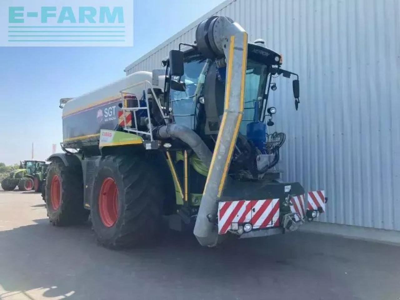 CLAAS xerion 4000 saddle trac SADDLE TRAC - Traktors: foto 3 CLAAS xerion 4000 saddle trac SADDLE TRAC - Traktors: foto 3