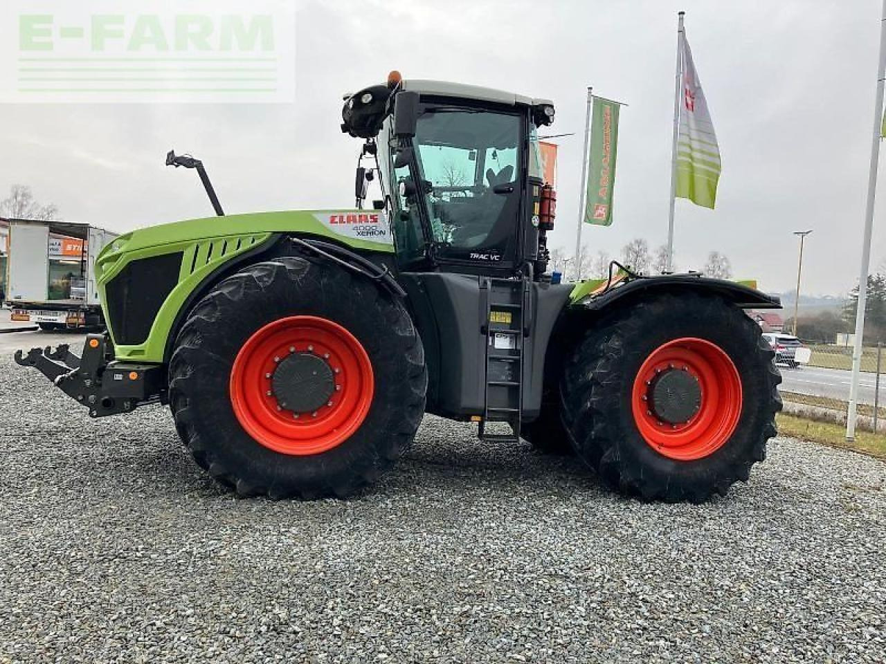 CLAAS xerion 4000 vc - Traktors: foto 5 CLAAS xerion 4000 vc - Traktors: foto 5