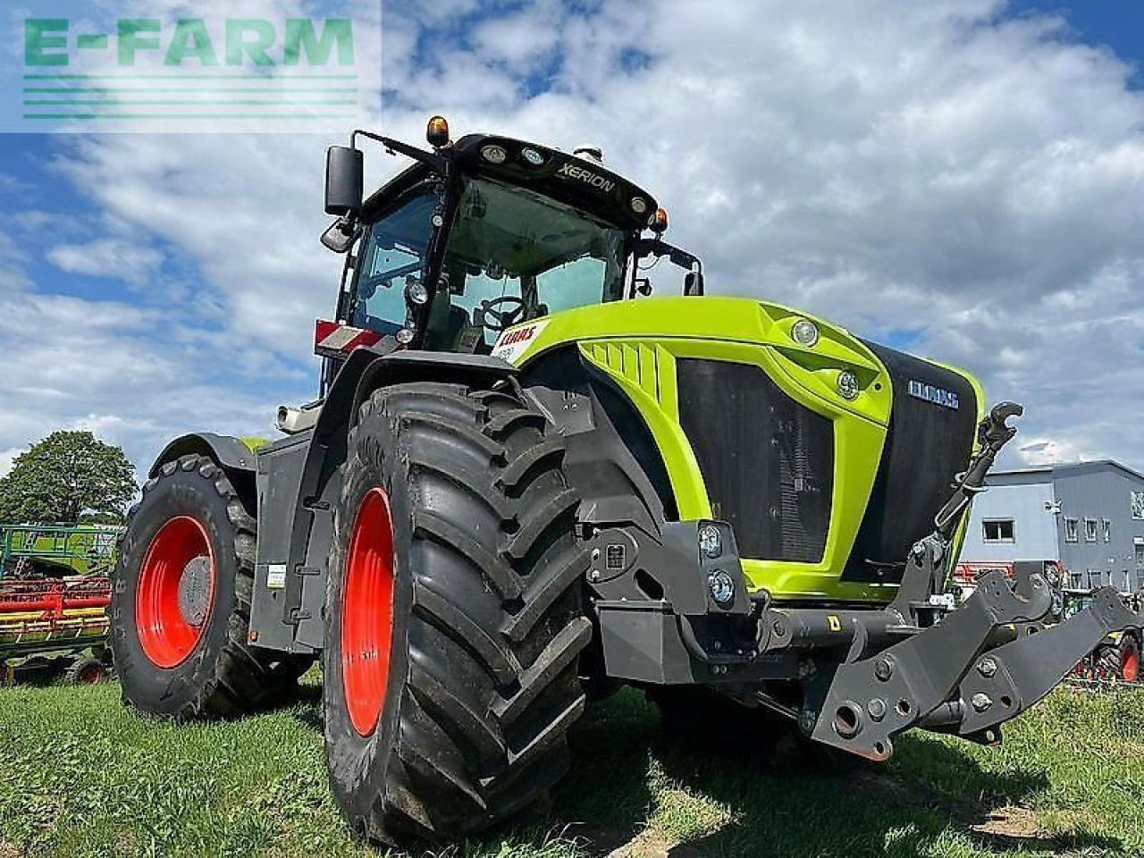 CLAAS xerion 4200 trac vc TRAC VC - Traktors: foto 1 CLAAS xerion 4200 trac vc TRAC VC - Traktors: foto 1