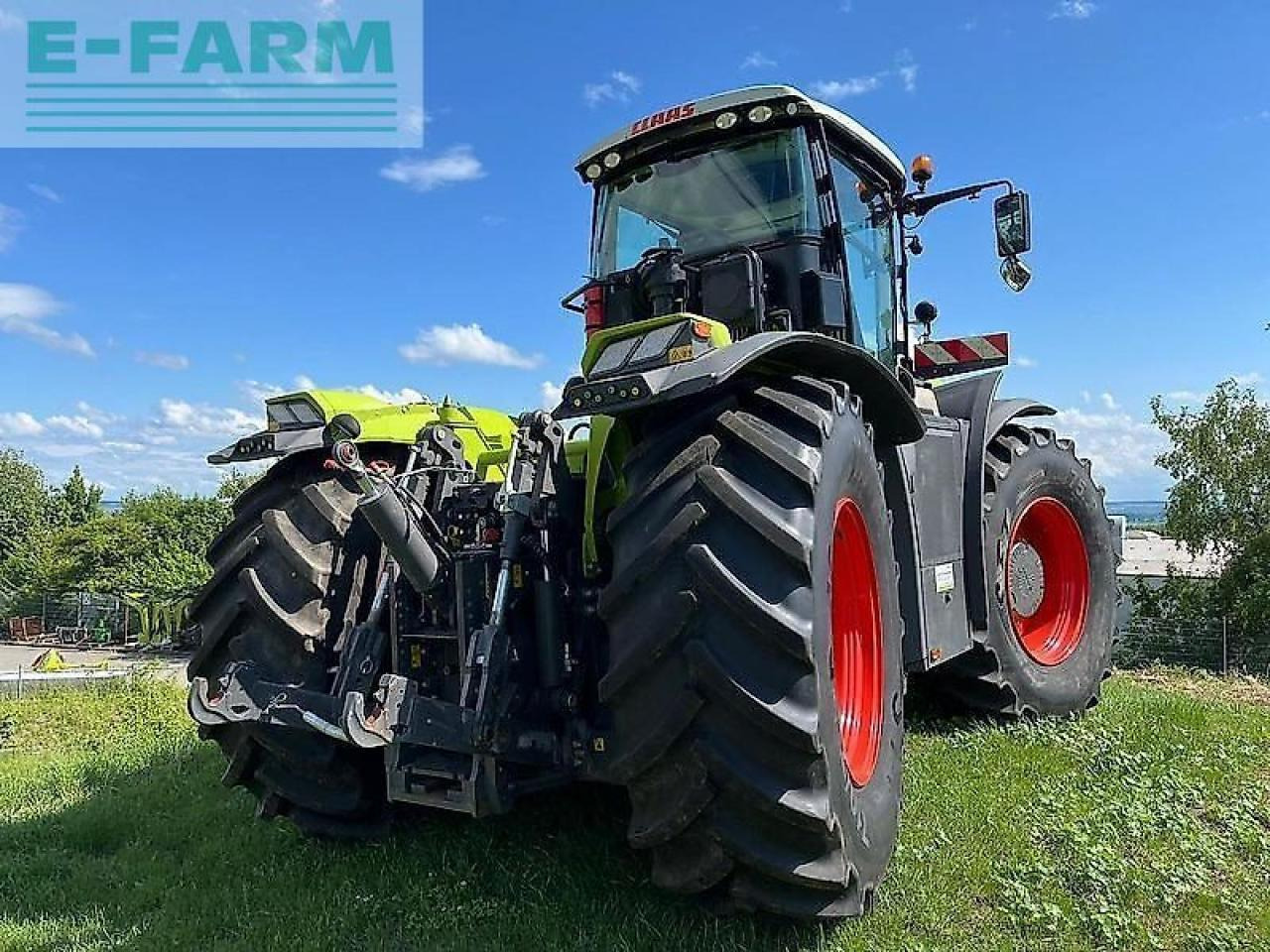 CLAAS xerion 4200 trac vc TRAC VC - Traktors: foto 3 CLAAS xerion 4200 trac vc TRAC VC - Traktors: foto 3