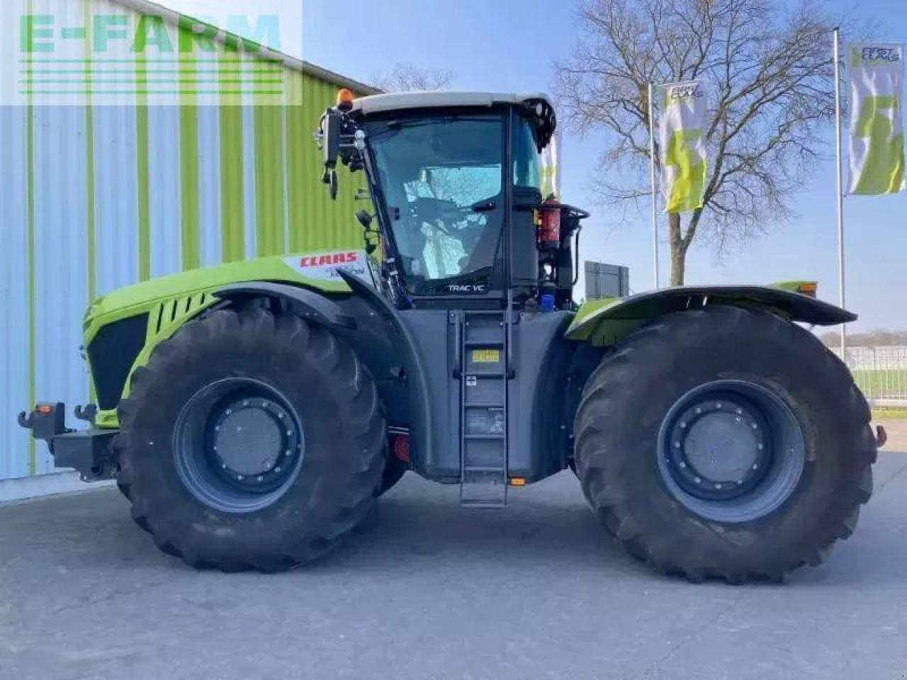 CLAAS xerion 4200 trac vc TRAC VC - Traktors: foto 5 CLAAS xerion 4200 trac vc TRAC VC - Traktors: foto 5