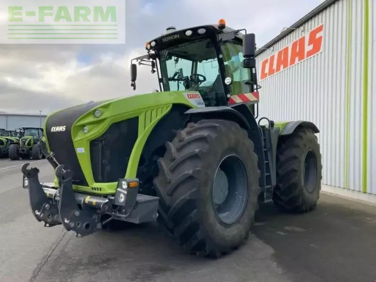 CLAAS xerion 4200 trac vc TRAC VC - Traktors: foto 1 CLAAS xerion 4200 trac vc TRAC VC - Traktors: foto 1