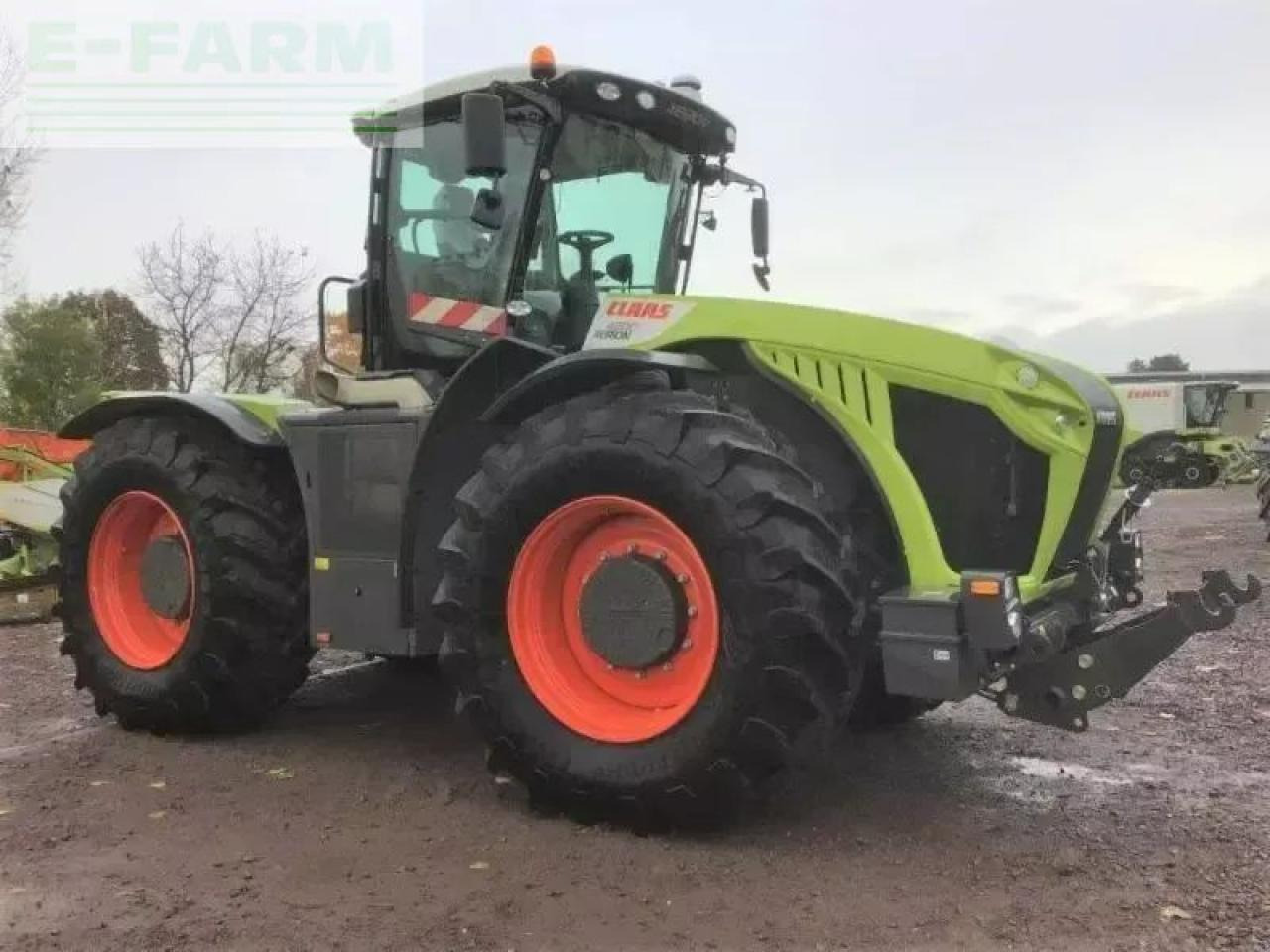 CLAAS xerion 4200 trac vc TRAC VC - Traktors: foto 4 CLAAS xerion 4200 trac vc TRAC VC - Traktors: foto 4
