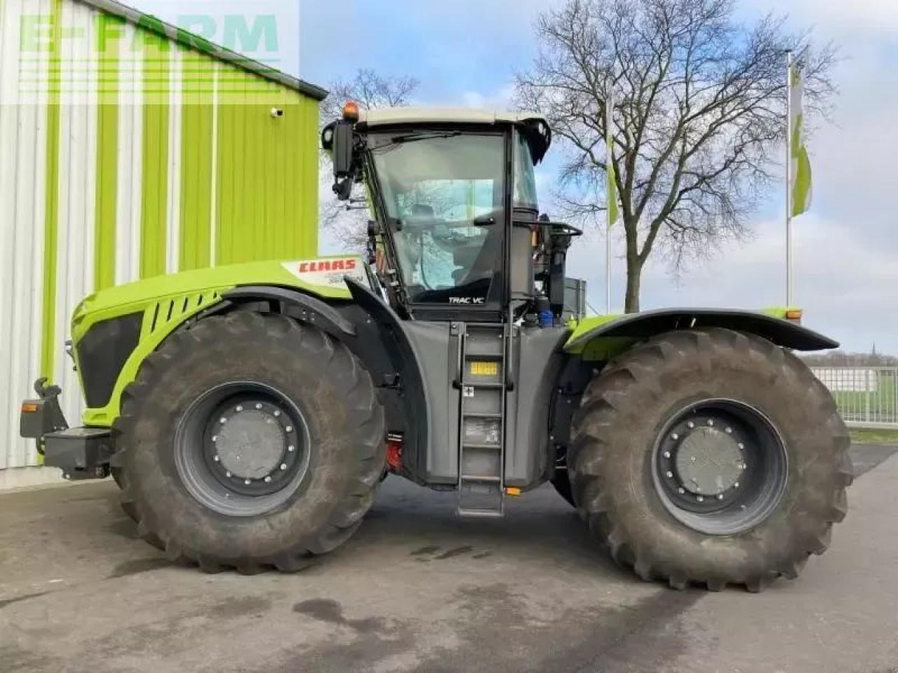 CLAAS xerion 4200 trac vc TRAC VC - Traktors: foto 5 CLAAS xerion 4200 trac vc TRAC VC - Traktors: foto 5
