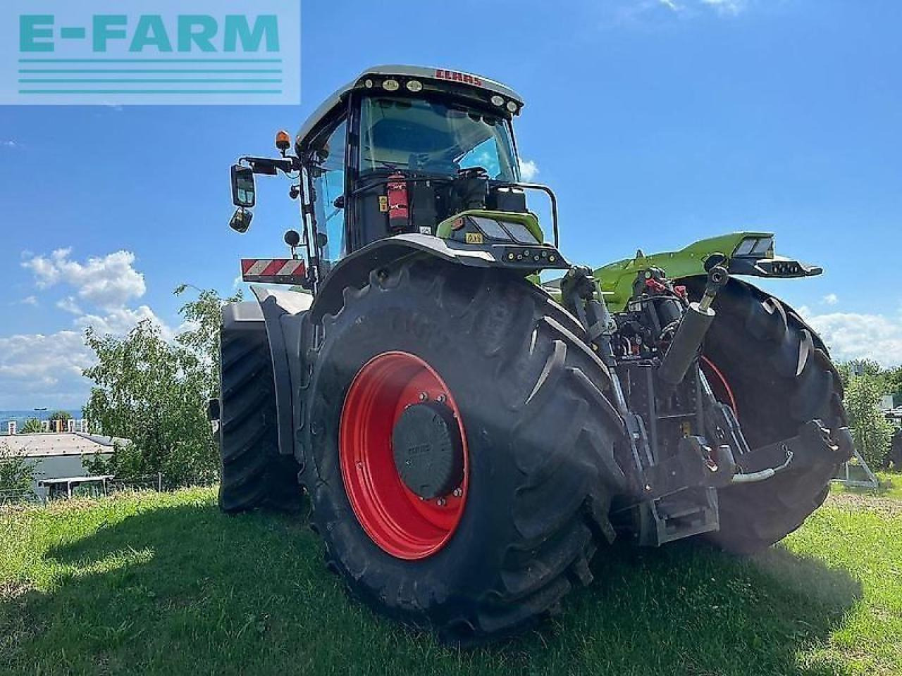 CLAAS xerion 4200 trac vc TRAC VC - Traktors: foto 4 CLAAS xerion 4200 trac vc TRAC VC - Traktors: foto 4