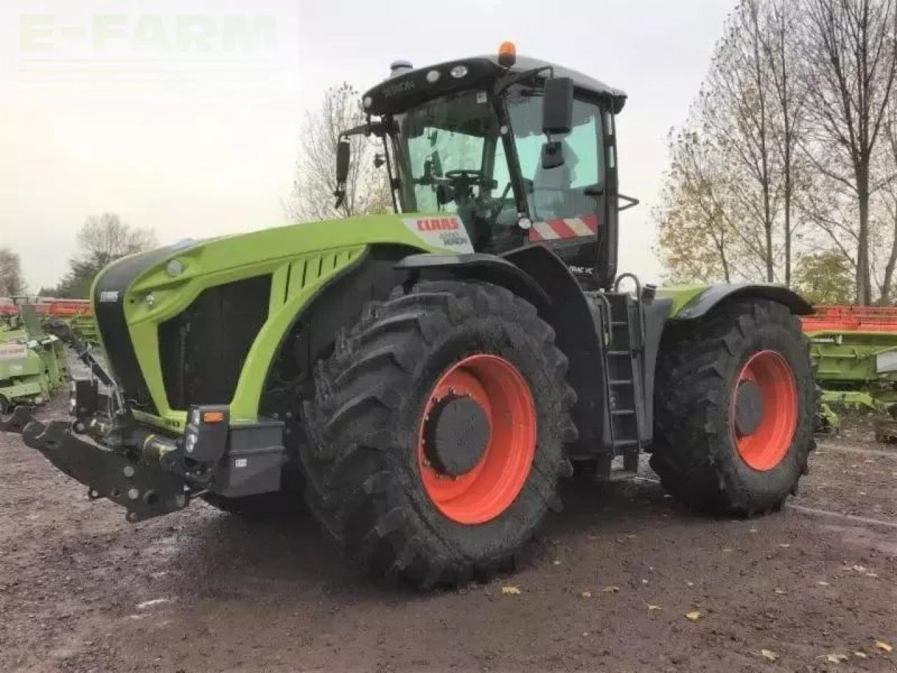 CLAAS xerion 4200 trac vc TRAC VC - Traktors: foto 2 CLAAS xerion 4200 trac vc TRAC VC - Traktors: foto 2
