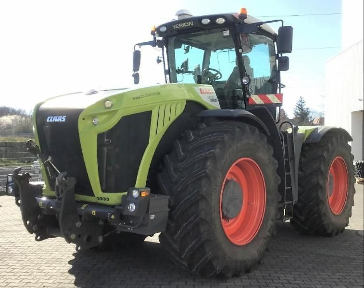 CLAAS xerion 5000 vc - Traktors: foto 1 CLAAS xerion 5000 vc - Traktors: foto 1