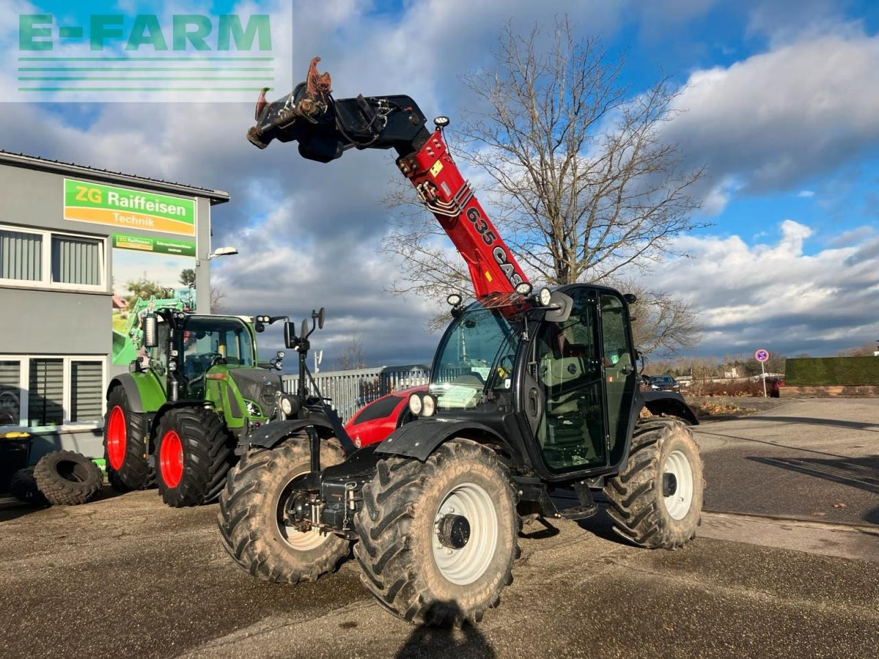 Case-IH 635 - Teleskopiskais iekrāvējs: foto 1 Case-IH 635 - Teleskopiskais iekrāvējs: foto 1
