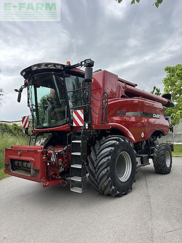 Case-IH axial-flow 6140 - Labības kombains: foto 1 Case-IH axial-flow 6140 - Labības kombains: foto 1
